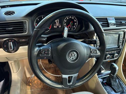 2014 Volkswagen Passat 2.0L TDI DSG SEL Premium