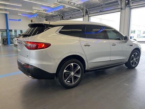 2020 Buick Enclave Essence