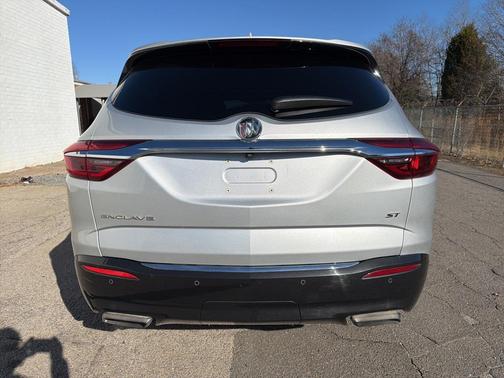 2020 Buick Enclave Essence