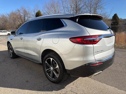 2020 Buick Enclave Essence