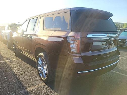 Auburn Metallic 2022 Chevrolet Suburban 4WD High Country