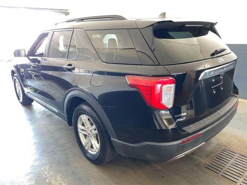 Agate Black Metallic 2023 Ford Explorer XLT