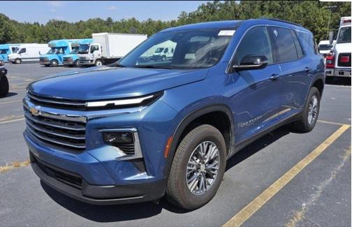 2025 Chevrolet Traverse LT