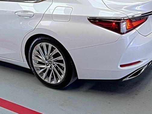 2019 Lexus ES 350 Ultra Luxury