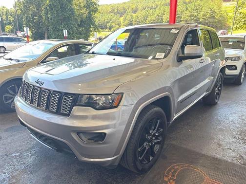 2020 Jeep Grand Cherokee Altitude