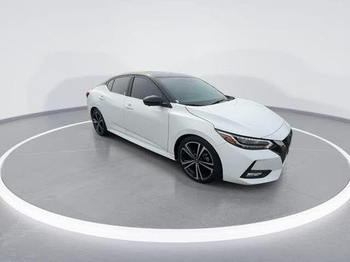 Aspen White/Super Black 2020 Nissan Sentra SR