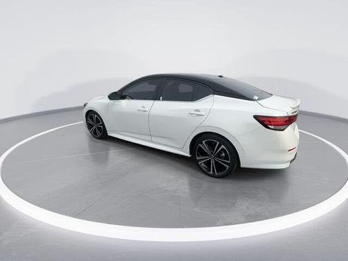 Aspen White/Super Black 2020 Nissan Sentra SR