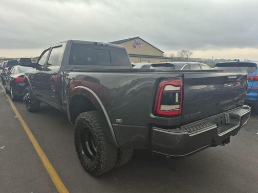 2020 RAM 3500 Laramie Crew Cab 4x4 8' Box