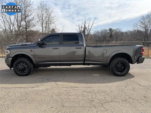 2020 RAM 3500 Laramie Crew Cab 4x4 8' Box