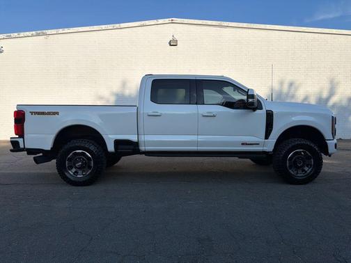 Star White Metallic Tri-Coat 2023 Ford F-250 Lariat