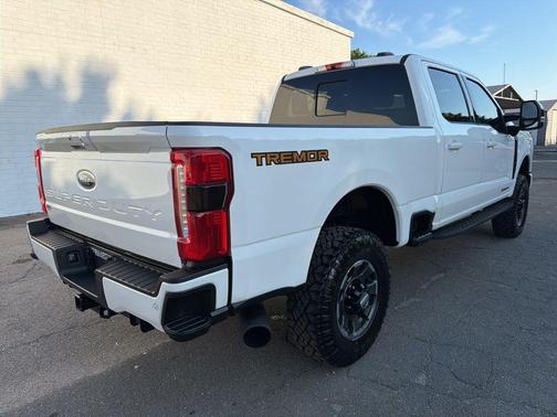 Star White Metallic Tri-Coat 2023 Ford F-250 Lariat