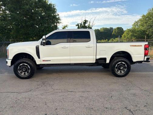 Star White Metallic Tri-Coat 2023 Ford F-250 Lariat