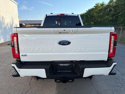 Star White Metallic Tri-Coat 2023 Ford F-250 Lariat