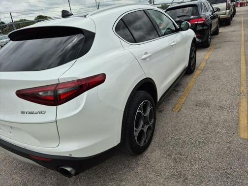 2018 Alfa Romeo Stelvio Ti