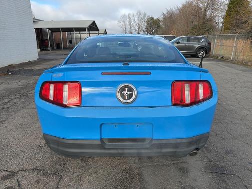 2010 Ford Mustang Premium