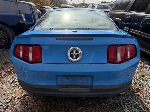 2010 Ford Mustang Premium