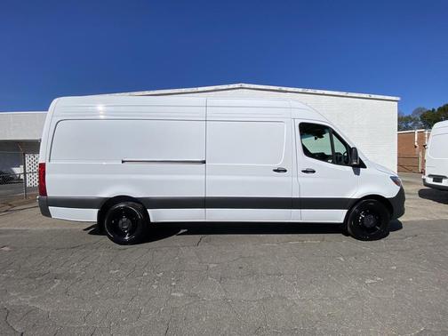2025 Mercedes-Benz Sprinter 2500 High Roof