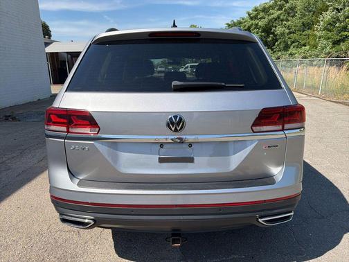 Pyrite Silver Metallic 2021 Volkswagen Atlas 3.6L SE w/Technology