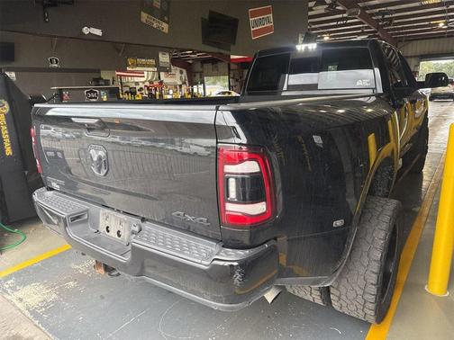 2021 RAM 3500 Big Horn Crew Cab 4x4 8' Box