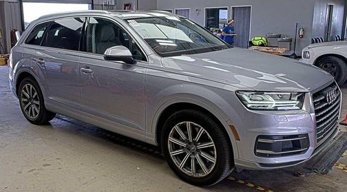 2019 Audi Q7 45 Premium Plus