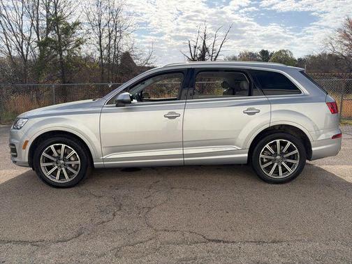 Florett Silver Metallic 2019 Audi Q7 55 Premium Plus