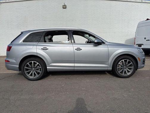 Florett Silver Metallic 2019 Audi Q7 55 Premium Plus