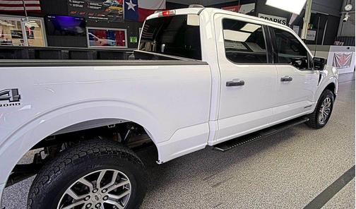 Oxford White 2021 Ford F-150 XLT