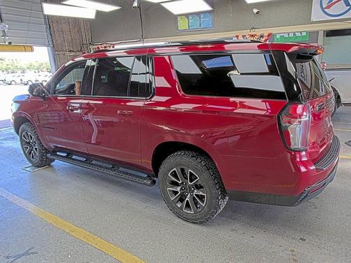 2021 Chevrolet Suburban 4WD Z71