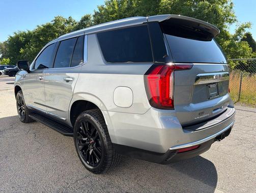 Sterling Metallic 2023 GMC Yukon SLT
