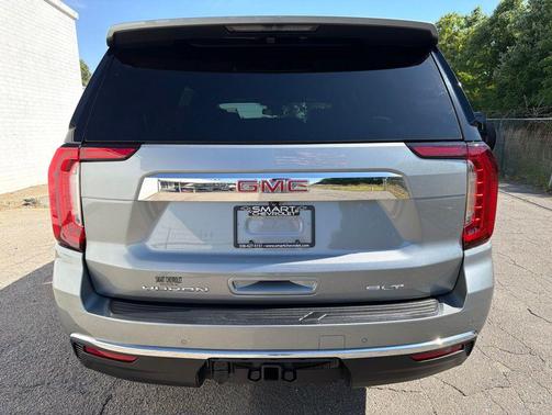 Sterling Metallic 2023 GMC Yukon SLT