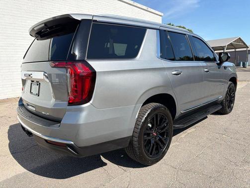 Sterling Metallic 2023 GMC Yukon SLT