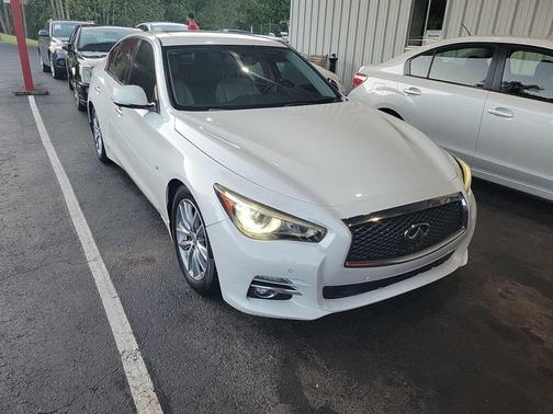 2014 INFINITI Q50 Premium
