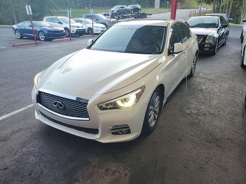 2014 INFINITI Q50 Premium