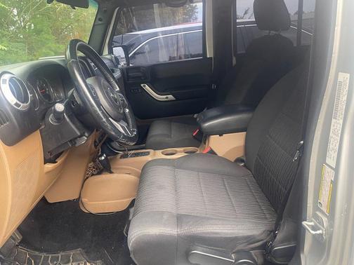 2011 Jeep Wrangler Unlimited Sahara