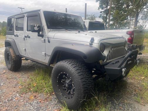 2011 Jeep Wrangler Unlimited Sahara