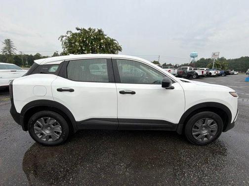 Fresh Powder 2025 Nissan Kicks S