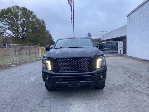 2019 Nissan Titan XD SV