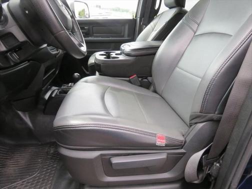 2022 RAM 2500 Tradesman Crew Cab 4x4 6'4' Box