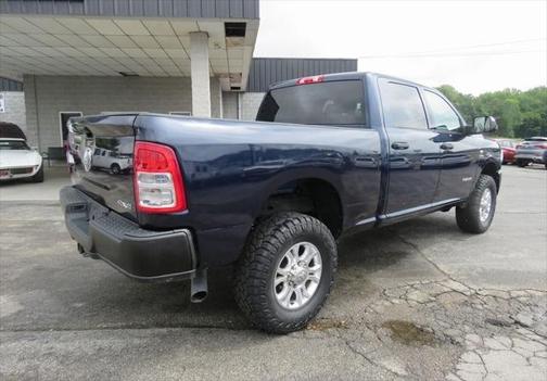 2022 RAM 2500 Tradesman Crew Cab 4x4 6'4' Box