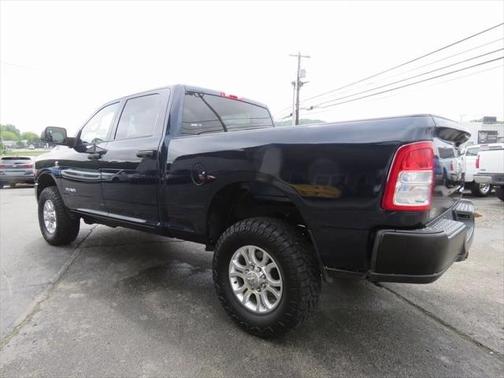 2022 RAM 2500 Tradesman Crew Cab 4x4 6'4' Box