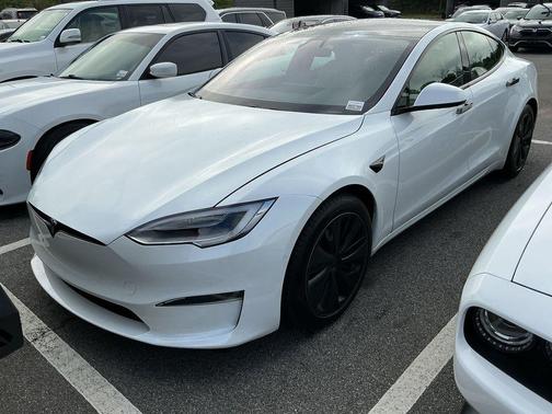 Pearl White Multi-Coat 2021 Tesla Model S Plaid