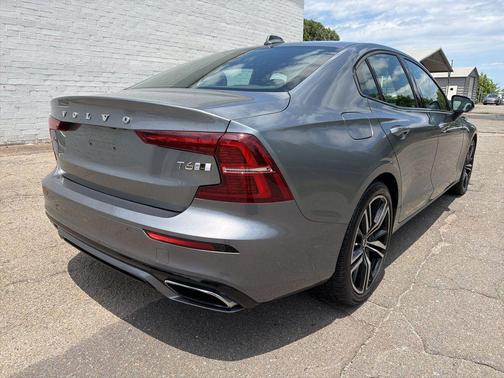 Osmium Grey Metallic 2019 Volvo S60 T6 R-Design