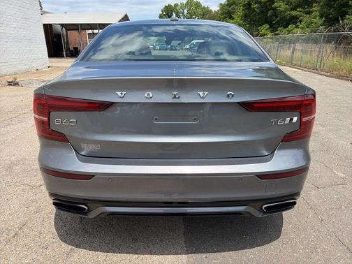 Osmium Grey Metallic 2019 Volvo S60 T6 R-Design