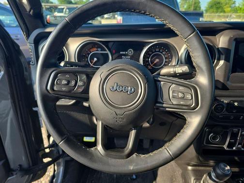 2021 Jeep Gladiator Willys 4x4