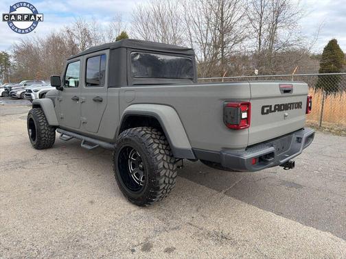 2021 Jeep Gladiator Willys Sport