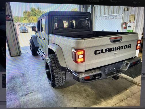 2021 Jeep Gladiator Willys 4x4