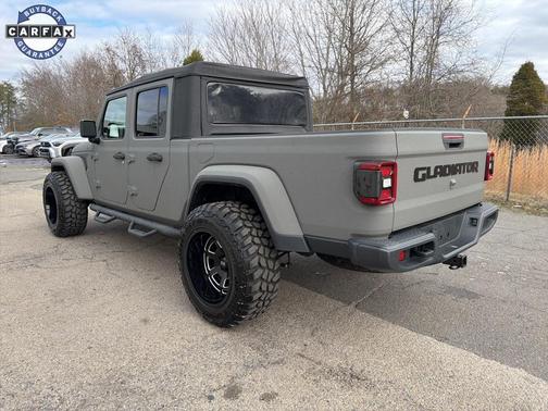 2021 Jeep Gladiator Willys Sport