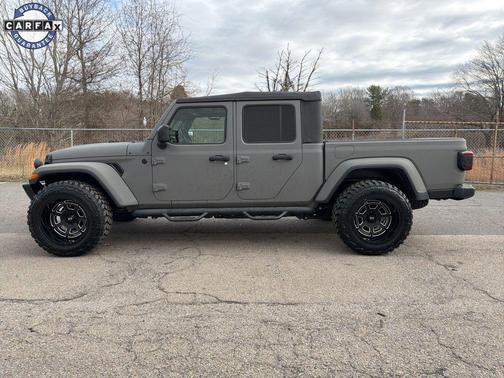 2021 Jeep Gladiator Willys Sport