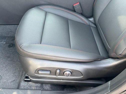 Mosaic Black Metallic 2026 Chevrolet Trax FWD 2RS