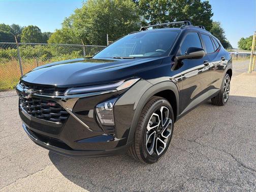 Mosaic Black Metallic 2026 Chevrolet Trax ACTIV